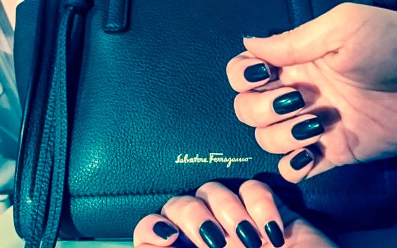 Li Nails - Κέντρο αισθητικής και ομορφιάς - Μανικιούρ